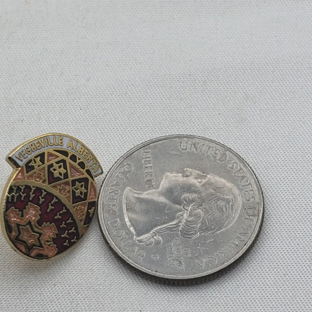 Vegreville Alberta Canada Fabergé Egg Lapel Hat Pin
